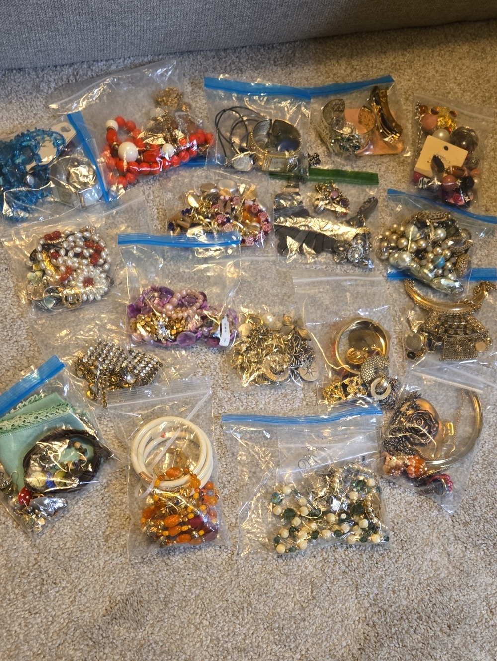 Mixed Vintage To Modern Costume Jewelry Lot - Assorted Colors (~5lbs)